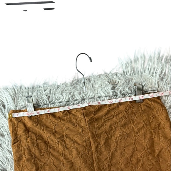 Fashion Nova NWT Liliana Brown Textured Pant Set Ruched Button Top Flare Pants - Picture 13 of 16